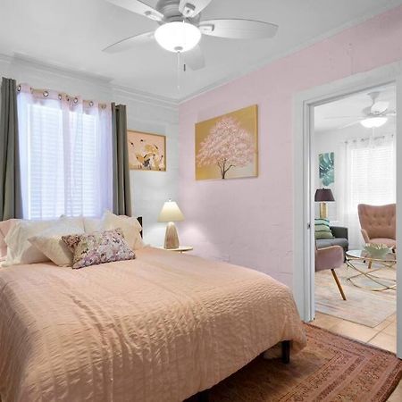 The Pink Oasis Waterfront 1 Bed Apt Apartamento Tampa Exterior foto